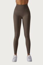 Load image into Gallery viewer, Slay Scrunch Leggings