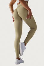Load image into Gallery viewer, Slay Scrunch Leggings