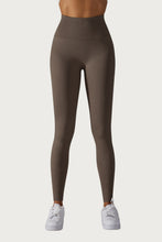 Load image into Gallery viewer, Slay Scrunch Leggings
