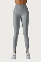 Load image into Gallery viewer, Slay Scrunch Leggings
